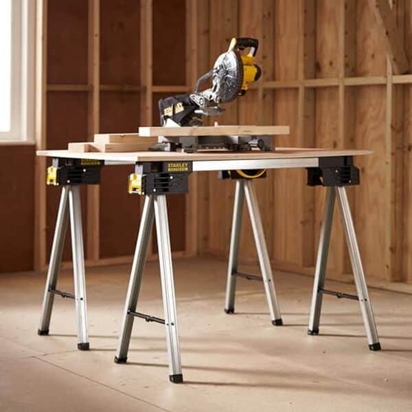 Découvrez l'expertise du chevalet pliant Stanley Fatmax 900kg : une solution robuste et pratique pour vos projets de bricolage exigeants.