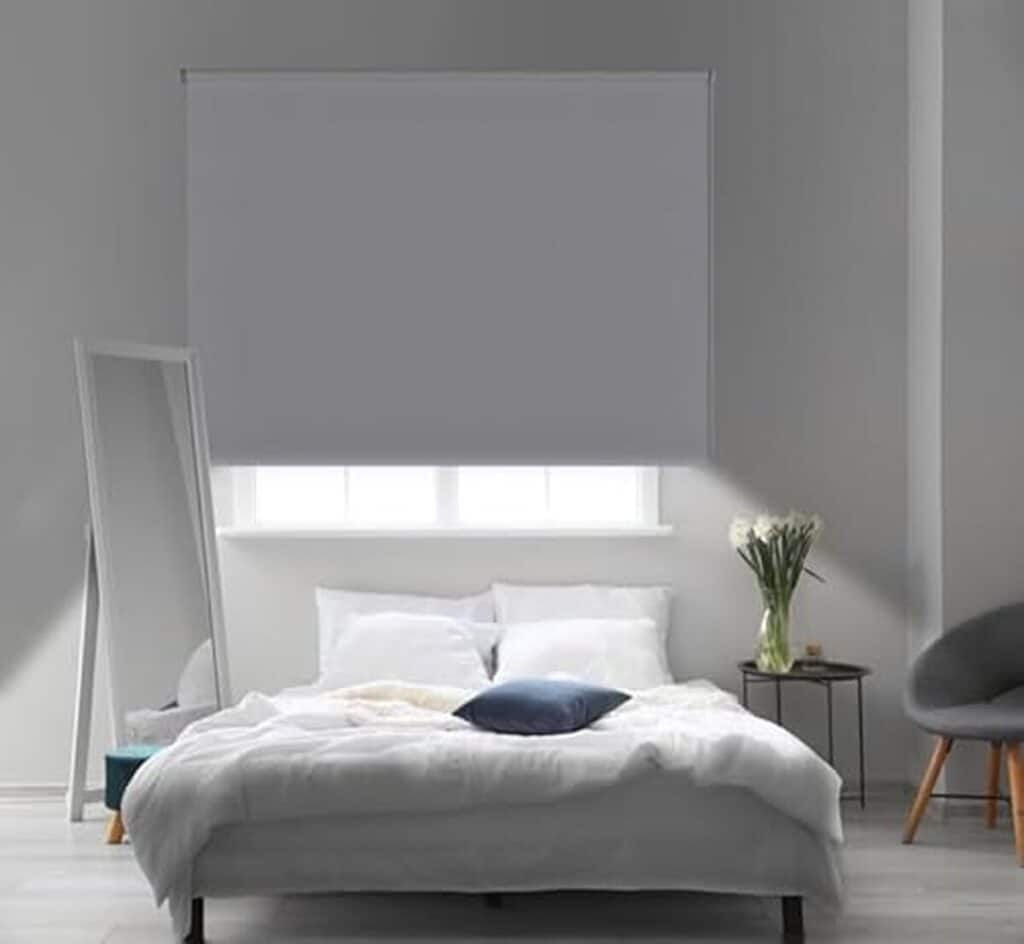 Test du store enrouleur occultant Stor Planet Night Blanc