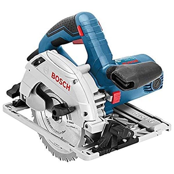 Découvrez notre test détaillé de la scie circulaire Bosch GKS 55 + GCE. Performances, puissance et précision analysées pour vous aider à choisir votre outil. 
