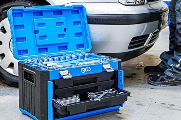 Découvrez notre test détaillé du jeu de douilles BGS 74000 : 300 pièces, performances, qualité et avis sur cet ensemble complet pour bricoleurs et professionnels.